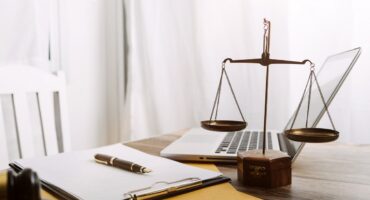 Jak skutecznie zabezpieczyć swoje interesy prawne przy wsparciu kancelarii?